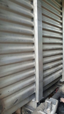 รถอีซูซุ 4 ล้อ NKR 88 แรงม้า. ปี 35.  สนใจติดต่อ  081 - 6079515