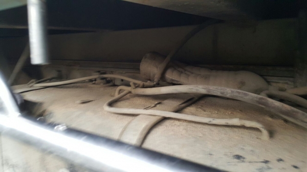 รถอีซูซุ 4 ล้อ NKR 88 แรงม้า. ปี 35.  สนใจติดต่อ  081 - 6079515