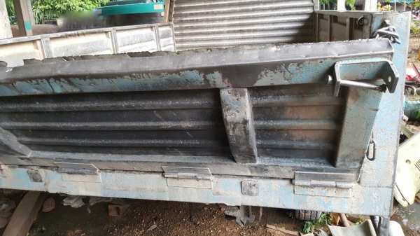 รถอีซูซุ 4 ล้อ NKR 88 แรงม้า. ปี 35.  สนใจติดต่อ  081 - 6079515