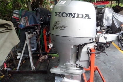 .ขาย เครื่องเรือ HONDA 90 แรง 4 จังหวะ สภาพสวย นำเข้าจากญี่ปุ่น เครื่องยนต์ติดง่ายเดินดี ทริมใช้งานปกติไม่ผุ ราคา 135,000