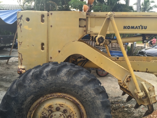 รถเกรด KOMATSU GD625A..เล่มทะเบียน..รถสวยพร้อมใช้..ขาย 1.45ล้านเอง...