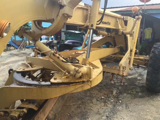 รถเกรด KOMATSU GD625A..เล่มทะเบียน..รถสวยพร้อมใช้..ขาย 1.45ล้านเอง...