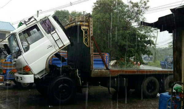 ขาย 325,000บ สิบล้อ ฮีโน่ -EH 700 -168 เพาเดียว บรรทุกพื้นเรียบ ช่วงยาว 6.30ม สภาพดีพร้อมใช้ ทะเบียนพร้อมโอน