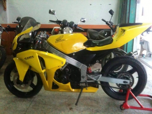 ขายcbr 250 rr อินวอย ปี 86 36000.- ขายcbr 250 rr อินวอย ปี 86 36000.-