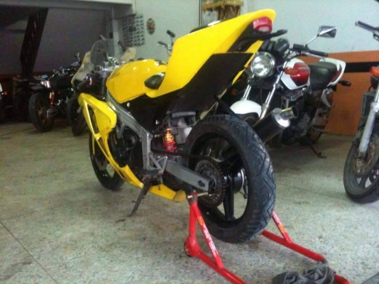 ขายcbr 250 rr อินวอย ปี 86 36000.- ขายcbr 250 rr อินวอย ปี 86 36000.-