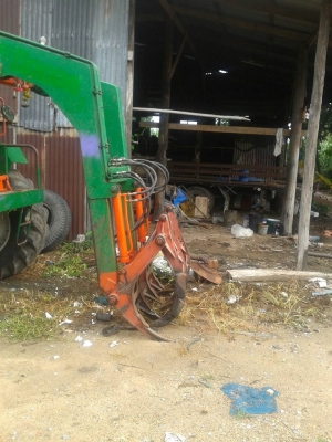 ขายรถไถคีบอ้อยหลัง FORD อู่ สามารถเกษตรยนต์