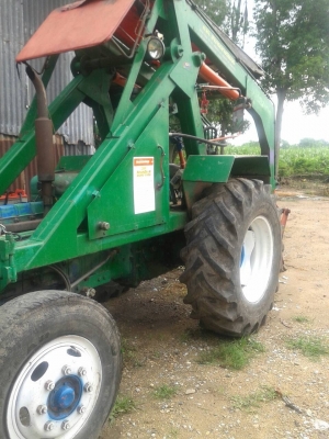 ขายรถไถคีบอ้อยหลัง FORD อู่ สามารถเกษตรยนต์