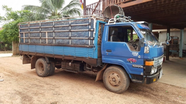 ขาย 6 ล้อ TOYOTA BU30 เครื่อง 3B 100 แรงม้า คัสซีสวยตลอดเส้น ยางดี ทะเบียนพร้อมโอนครับ