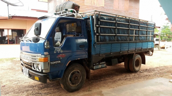 ขาย 6 ล้อ TOYOTA BU30 เครื่อง 3B 100 แรงม้า คัสซีสวยตลอดเส้น ยางดี ทะเบียนพร้อมโอนครับ