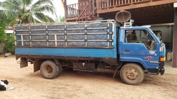 ขาย 6 ล้อ TOYOTA BU30 เครื่อง 3B 100 แรงม้า คัสซีสวยตลอดเส้น ยางดี ทะเบียนพร้อมโอนครับ