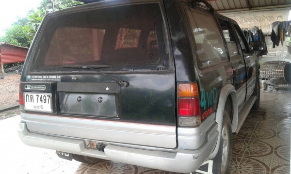 ขายรถแวน 4X4 ISUZU ปี 37 เครื่องดี 90 HP เกียร์ดี คัสซีสวยตลอดเส้น พวงมาลัยพาวเวอร์ แอร์ครบ ทะเบียนพร้อมโอนครับ