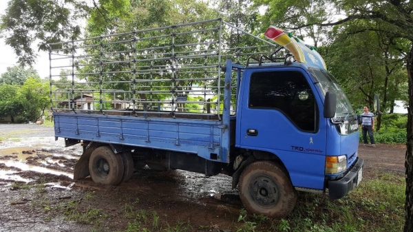 ขาย 6 ล้อ ISUZU APR กระบะยาว 5 เมตร เครื่อง 4HF1 120 แรงม้า คัสซีสวยตลอดเส้น ยางเต็ม คอกเหล็กพร้อมบรรทุก พวงมาลัยพาวเวอร์ ทะเบียนพร้อมโอนครับ