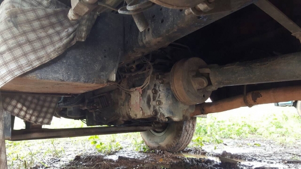 ขาย 6 ล้อ ISUZU APR กระบะยาว 5 เมตร เครื่อง 4HF1 120 แรงม้า คัสซีสวยตลอดเส้น ยางเต็ม คอกเหล็กพร้อมบรรทุก พวงมาลัยพาวเวอร์ ทะเบียนพร้อมโอนครับ