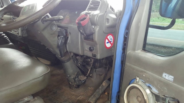 ขาย 6 ล้อ ISUZU APR กระบะยาว 5 เมตร เครื่อง 4HF1 120 แรงม้า คัสซีสวยตลอดเส้น ยางเต็ม คอกเหล็กพร้อมบรรทุก พวงมาลัยพาวเวอร์ ทะเบียนพร้อมโอนครับ