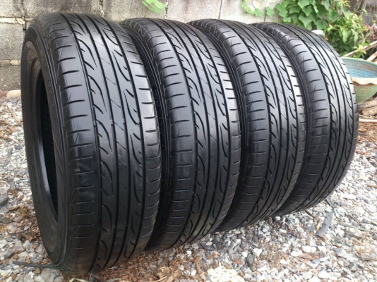 ขายยาง DUNLOP LM704  195/65R15 ยางสัปดาห์ที่30ปี14 ดอกยางเต็มลึกสดหนาเท่ากันไม่แตกลายไม่ร้าวไม่กินข้างไม่มีปะสวยมาก  จำนวน 1 ชุด