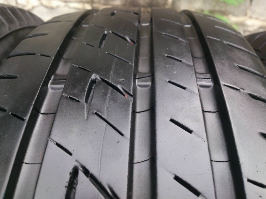 ขายยาง 195/65R15 Bridgestone Ecopia EP200 ยางสัปดาห์ที่38ปี14 ดอกยางเต็มนิ่มลึกสดเท่ากันไม่แตกลายไม่ร้าวไม่กินข้างไม่มีปะสวยมาก จำนวน 1 ชุด