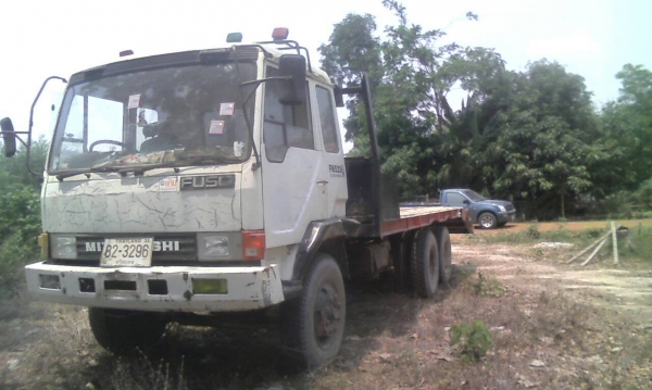 ขายรถแบคโฮ 1.KOBELCO SK200-Vsuper ราคา 850000 2.KOBELCO SK200-Vธรรมดา ราคา 800000 3.รถบรรทุก 10 ล้อเทรลเลอร์ มิตซู FN515A 165 แรงม้าเพลาเดี่ยว ราคา 470000