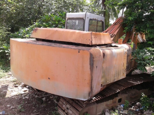 ขายรถแบคโฮ HITACHI  EX 200-1ตามสภาพราคาถูก 300,000 090-772-3710 090-772-3708