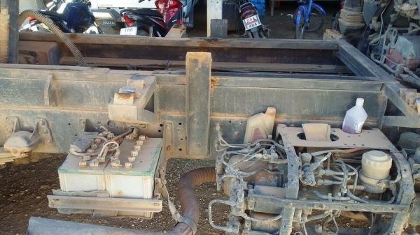 ขาย Deca FRR เครื่อง 205 แรง 6HH1 เล่มชุดโอนครบ