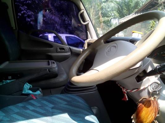 รถฮีโน่ 6 ล้อ ทูโถ้ 136 แรงม้า. ปี 51.   สนใจติดต่อ  081 - 6079515