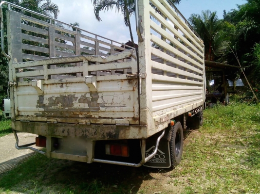 รถฮีโน่ 6 ล้อ ทูโถ้ 136 แรงม้า. ปี 51.   สนใจติดต่อ  081 - 6079515