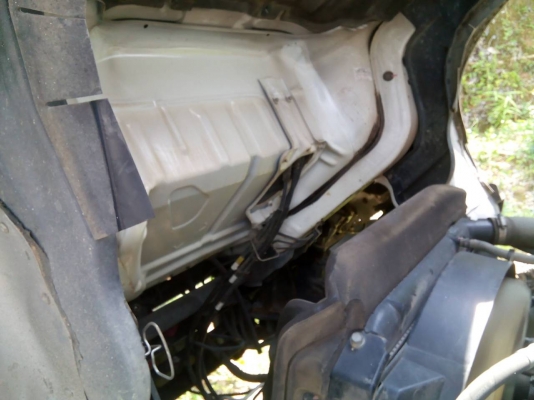 รถฮีโน่ 6 ล้อ ทูโถ้ 136 แรงม้า. ปี 51.   สนใจติดต่อ  081 - 6079515