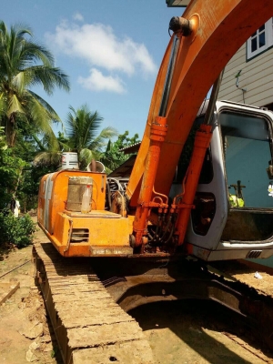 รถแบคโฮ  HITACHI EX 120-2 สภาพเก่านอก ไฟฟ้าครบ เอกสารอินวอยซ์