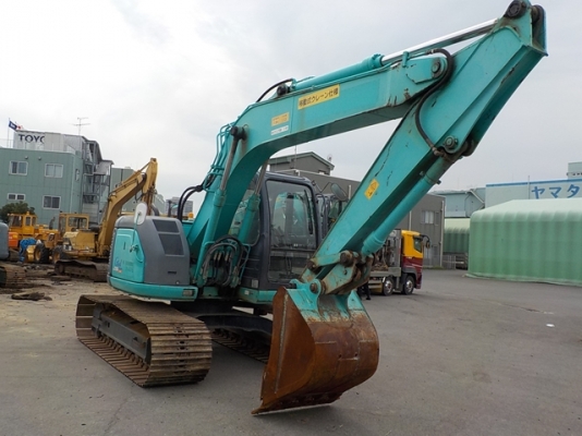 Kobelco SK135SR-1ES-YY04-07982 ใบแทร็ค 700 mm สภาพสวยถึงไทยเร็ว ๆ นี้ครับ