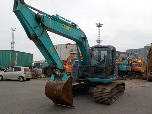 Kobelco SK135SR-1ES-YY04-07982 ใบแทร็ค 700 mm สภาพสวยถึงไทยเร็ว ๆ นี้ครับ