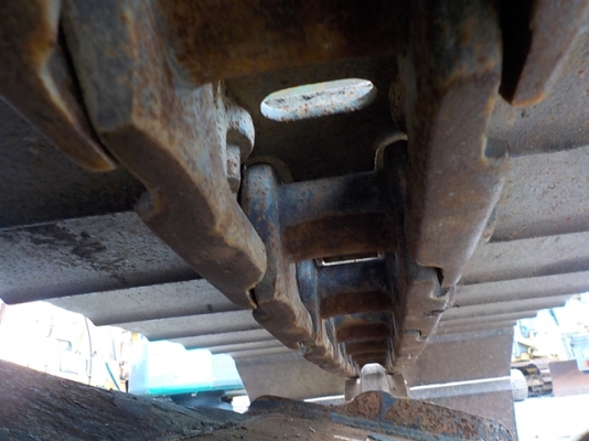 Kobelco SK135SR-1ES-YY04-07982 ใบแทร็ค 700 mm สภาพสวยถึงไทยเร็ว ๆ นี้ครับ