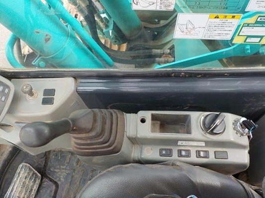 Kobelco SK135SR-1ES-YY04-07982 ใบแทร็ค 700 mm สภาพสวยถึงไทยเร็ว ๆ นี้ครับ