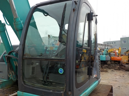 Kobelco SK135SR-1ES-YY04-07982 ใบแทร็ค 700 mm สภาพสวยถึงไทยเร็ว ๆ นี้ครับ