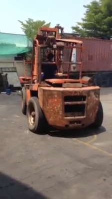 ขายรถยกโฟร์คลิฟท์ยี่ห้อTCM 6 ตัน ( ดีเซล ) ขายรถยกโฟร์คลิฟท์ยี่ห้อTCM 6 ตัน ( ดีเซล )