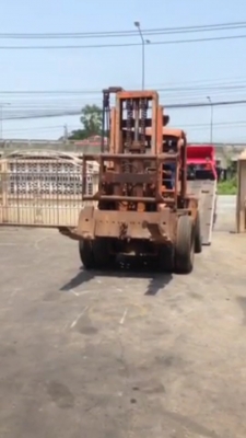 ขายรถยกโฟร์คลิฟท์ยี่ห้อTCM 6 ตัน ( ดีเซล ) ขายรถยกโฟร์คลิฟท์ยี่ห้อTCM 6 ตัน ( ดีเซล )