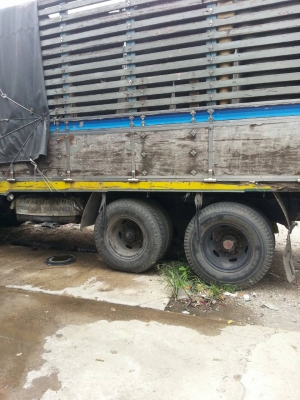 ขายสิบล้อ HINO F17สภาพพร้อมใช้งาน ยางดี คัชชีสวย เอกสารเล่มทะเบียนพร้อมโอน