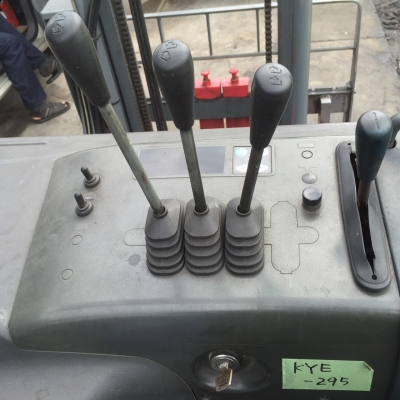 Forklift Reach Truck 1.5 ตัน