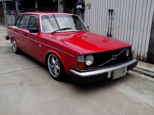 ขายวอลโว่244dl คลาสสิคเติ้ยๆครับ(หรือแลกรถกระบะครับ)