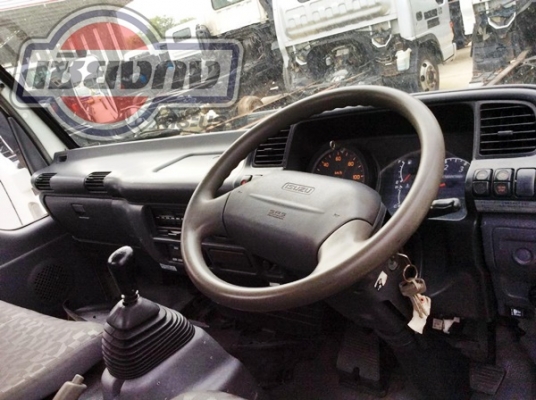 รถบรรทุก6ล้อ ISUZU NPR ตาเพชร