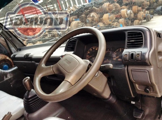 รถบรรทุก6ล้อ ISUZU NPR