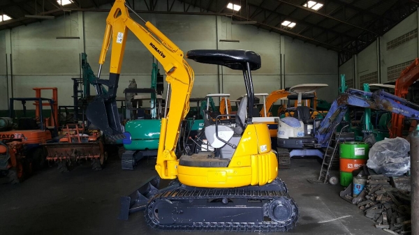ขาย รถขุด KOMATSU รุ่น PC30MR มือสองญี่ปุ่น แทร็กเหล็กสวย สลักแน่น ทุกส่วน ทำงานไว มือถือ/LINE ID : 0818753444