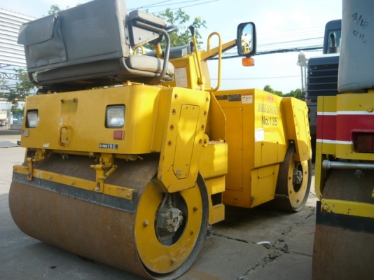 รถบดสั่นสะเทือน 3.5 ตัน Sakai SW350 สภาพเดิมๆ เนี๊ยบ สวย นำเข้าจากญี่ปุ่น 091 695-6445