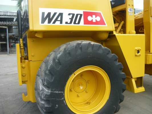 รถตักล้อยาง ขนาดครึ่งคิว Komatsu WA30 รถเก่านอกนำเข้าจากญีปุ่น พร้อมใช้งาน
