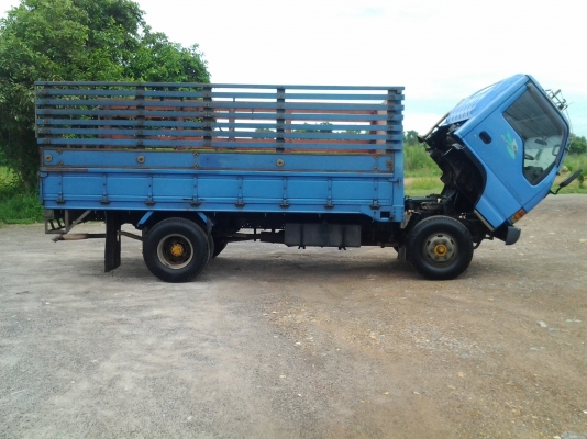 รถ 6 ล้อ สภาพ พร้อมใช้คับ