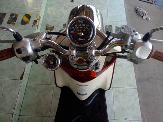 Fino ลายคลาสสิค รถสวยเดิมๆ สี แดง-ขาวสภาพดี เล่มครบครับ Fino ลายคลาสสิค รถสวยเดิมๆ สี แดง-ขาวสภาพดี เล่มครบครับ