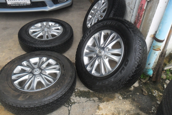 ล้อแม็ก 16นิ้ว6รู ฮุนได พร้อมยาง สวยๆ 4 ล้อ ลดราคาเหลือ 5500 บาท ล้อแม็ก 16นิ้ว6รู ฮุนได พร้อมยาง สวยๆ 4 ล้อ ลดราคาเหลือ 5500 บาท