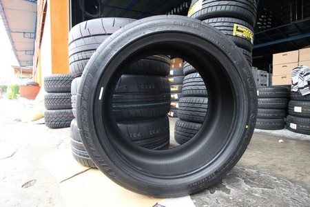 BRIDGESTONE RE070R MADE IN JAPAN