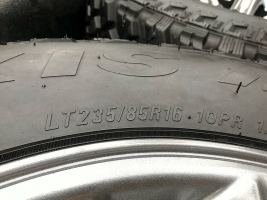 ล้อเล็บเหยี่ยวแท้ พร้อมยาง 235 x 85 x 16 MT ล้อเล็บเหยี่ยวแท้ พร้อมยาง 235 x 85 x 16 MT