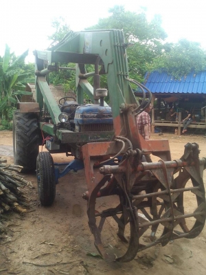 ขายรถคีบอ้อย FORD 6600 สภาพพร้อมใช้งาน สนใจโทร 090-8588220คุณนะ 093-3258446คุณบิว หรือเข้าดูสินค้าอื่นๆได้ที่ www.truck.in.th/498 หรือเพจFacebook ณรงค์ ซื้อขายรถมือสอง (เว็บไซต์ส่วนตัว) หรือFacebook ตลาดรถมือสอง คุณนะ