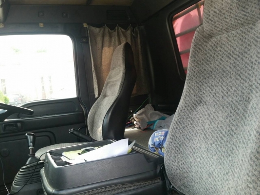 isuzu ตู้แห้ง 10 บาน ปี 2550