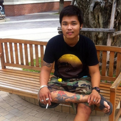 ผู้ต้องหาหลบหนี หมายจับนายกิติศักด์ อุเบกขานนท์ หรือโอ๊ค /เอ๊กซ์ (เเบงค์หนองคาย)พร้อมพวก นายธงชัยหล่ำเเก้ว เจ้าของบัญชี ก่อเหตุ